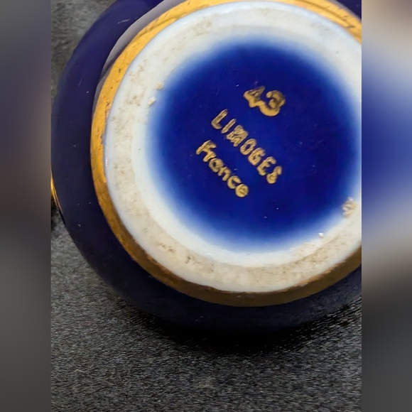 #32. 1930s Vintage Limoges Blue and Gold Perfume Bottle - Picture 2 of 3